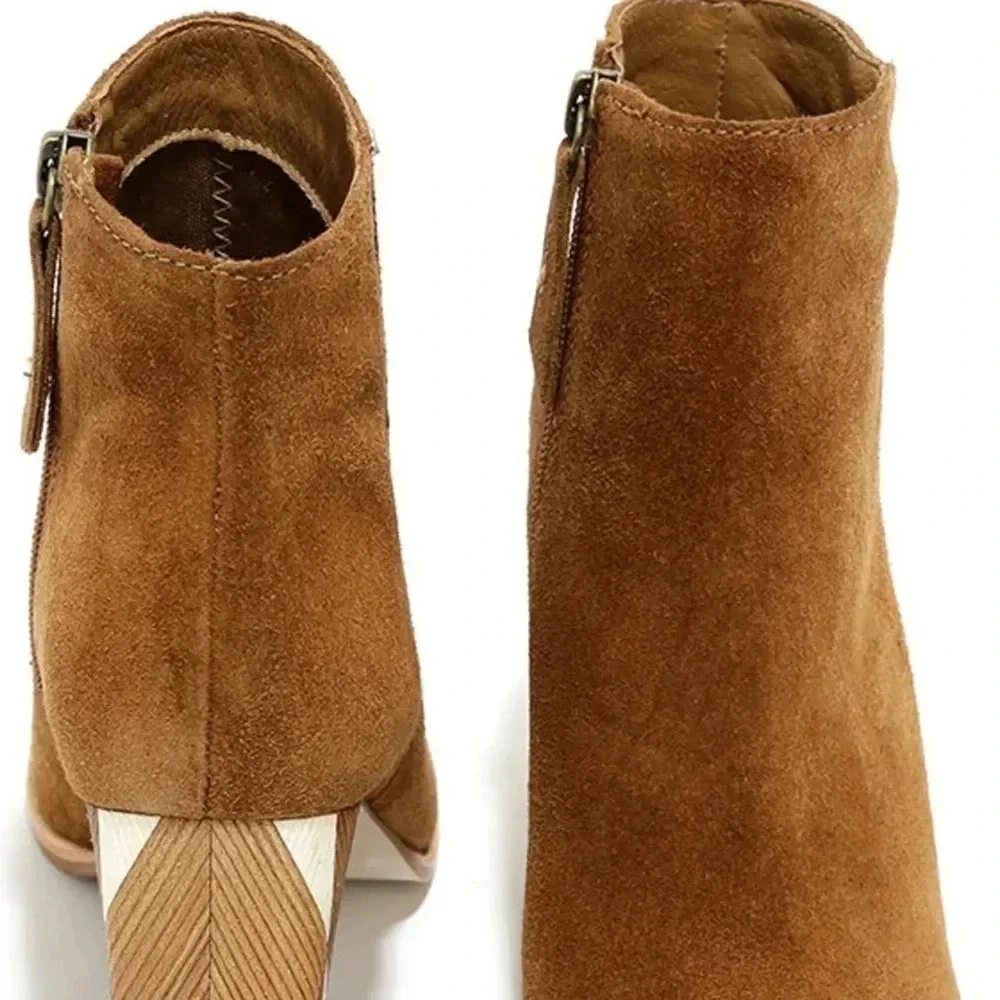 Matisse Metric Fawn Tan Suede Leather Booties. Size 9.5. EUC.